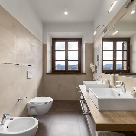 Tuscany Living - Terra Antica Farm stay *