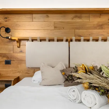 Tuscany Living - Terra Antica Farm stay Montepulciano