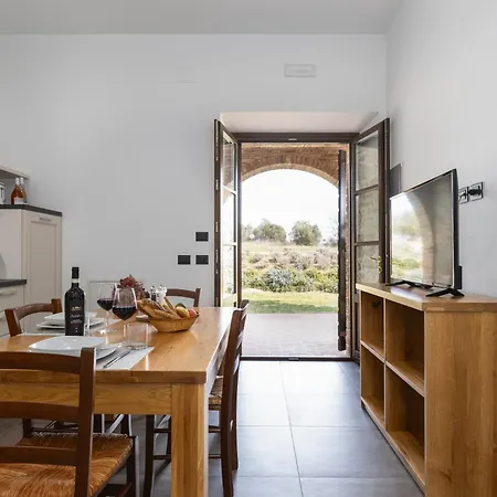 Tuscany Living - Terra Antica Farm stay