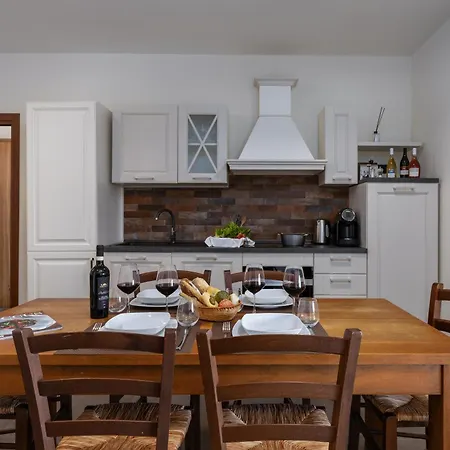 Tuscany Living - Terra Antica Farm stay *